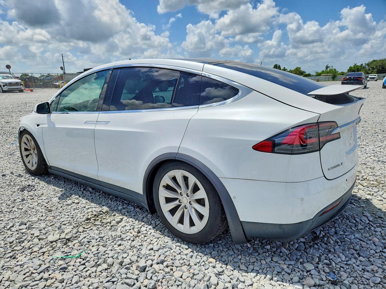 2016 TESLA MODEL X — фото 2
