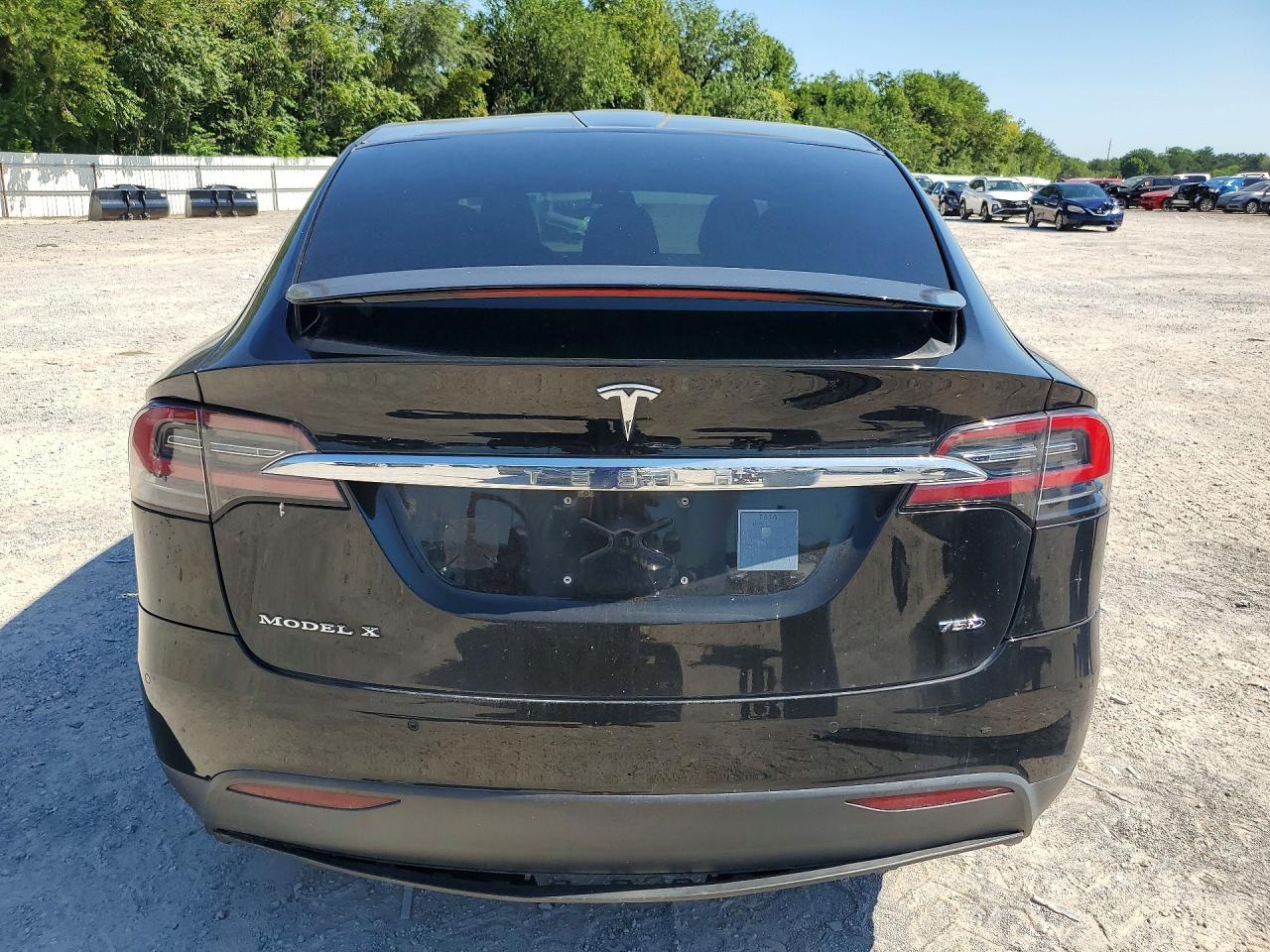 2016 TESLA MODEL X — фото 6