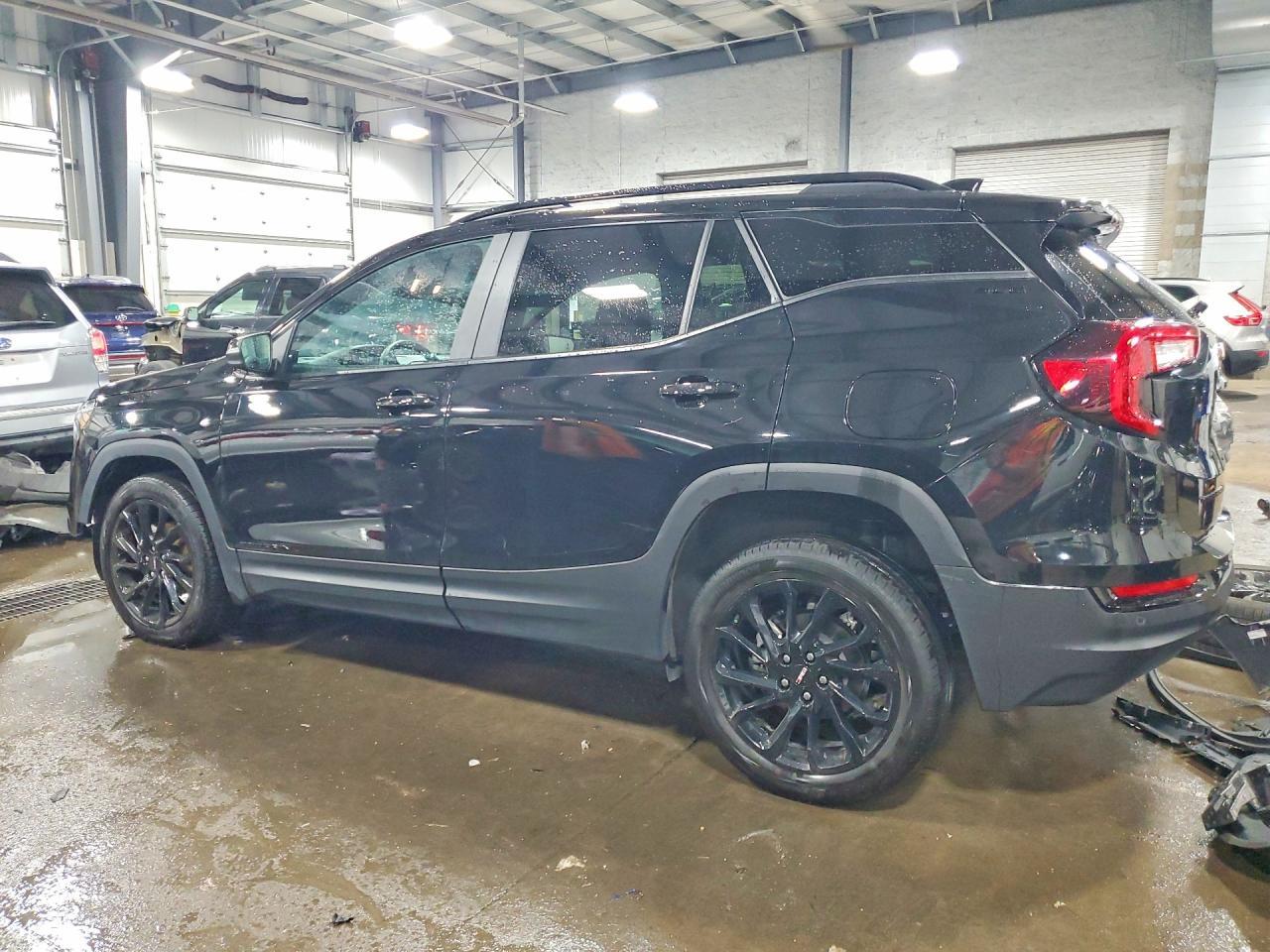 2024 GMC TERRAIN — фото 2