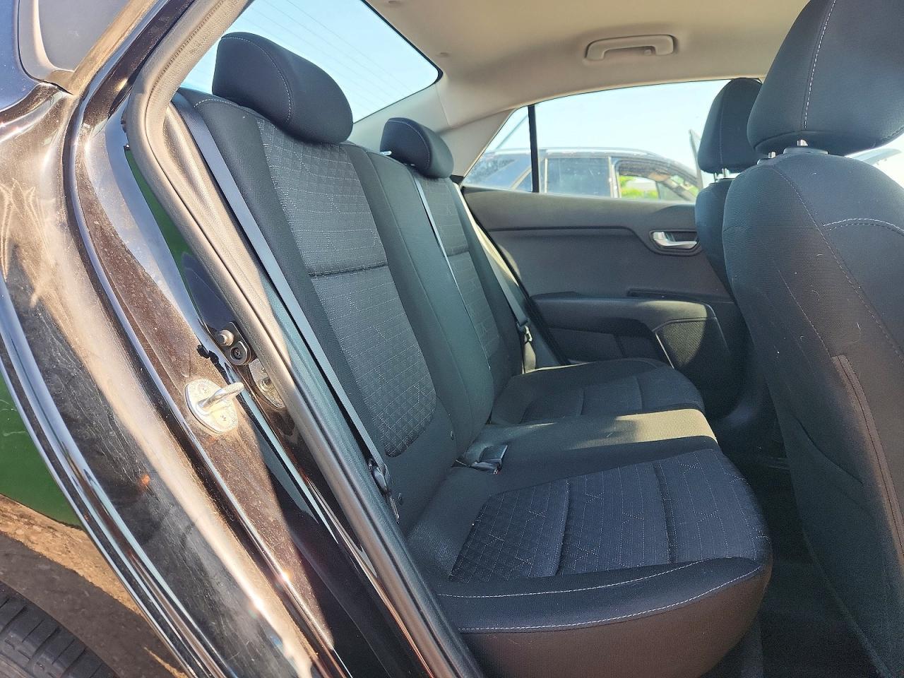 2018 KIA RIO — фото 10