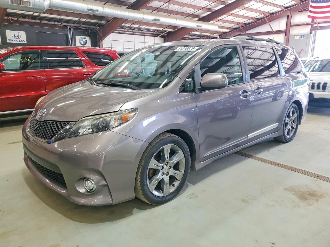 2012 TOYOTA SIENNA — фото 1