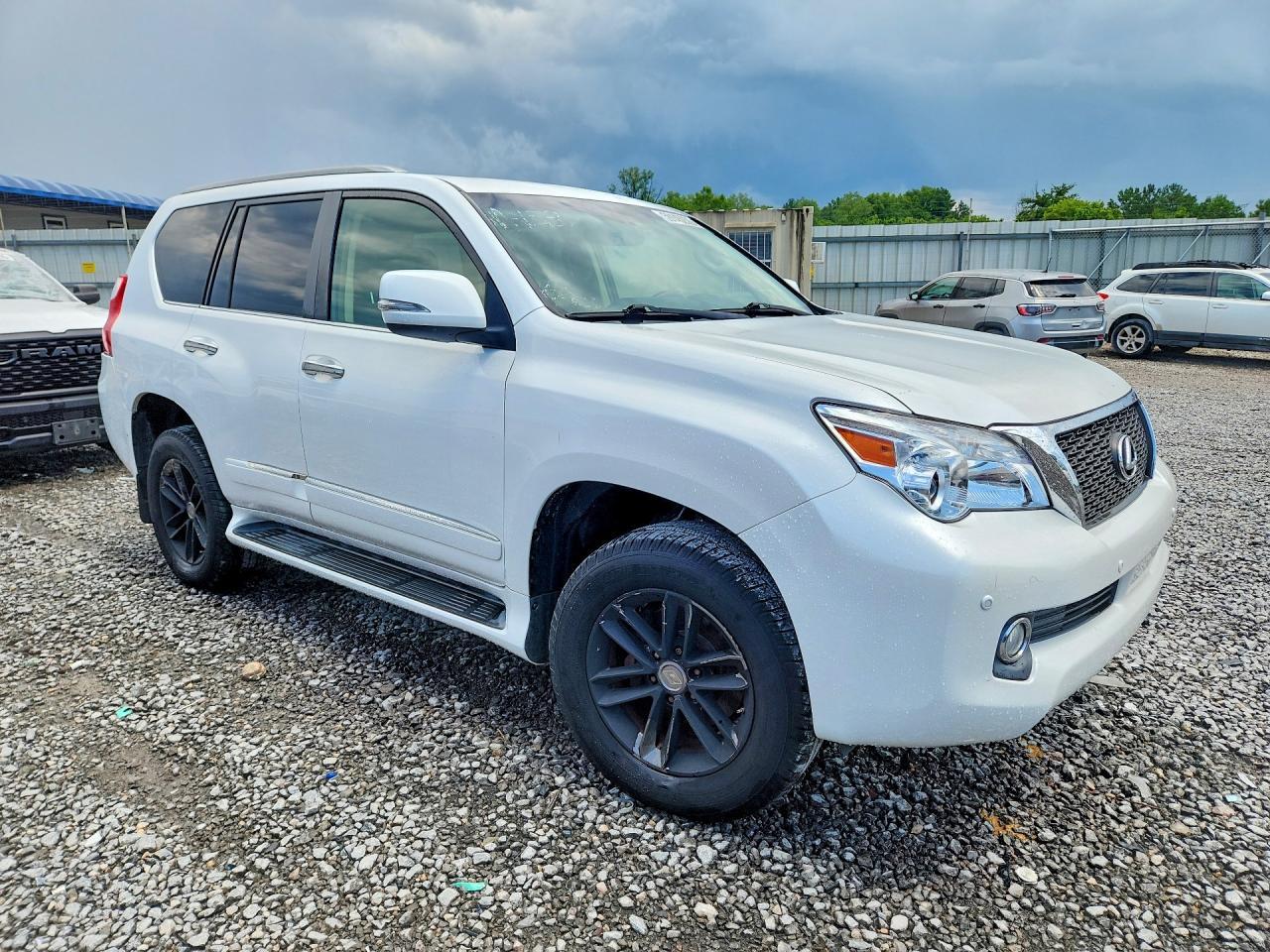 2013 LEXUS GX 460 — фото 4