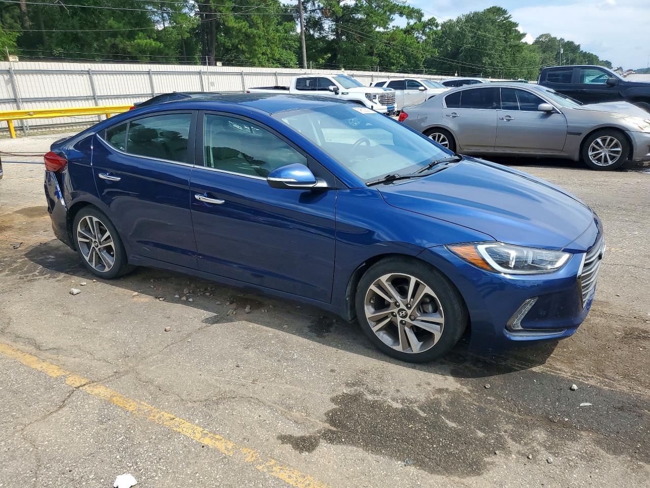 2017 HYUNDAI ELANTRA — фото 4