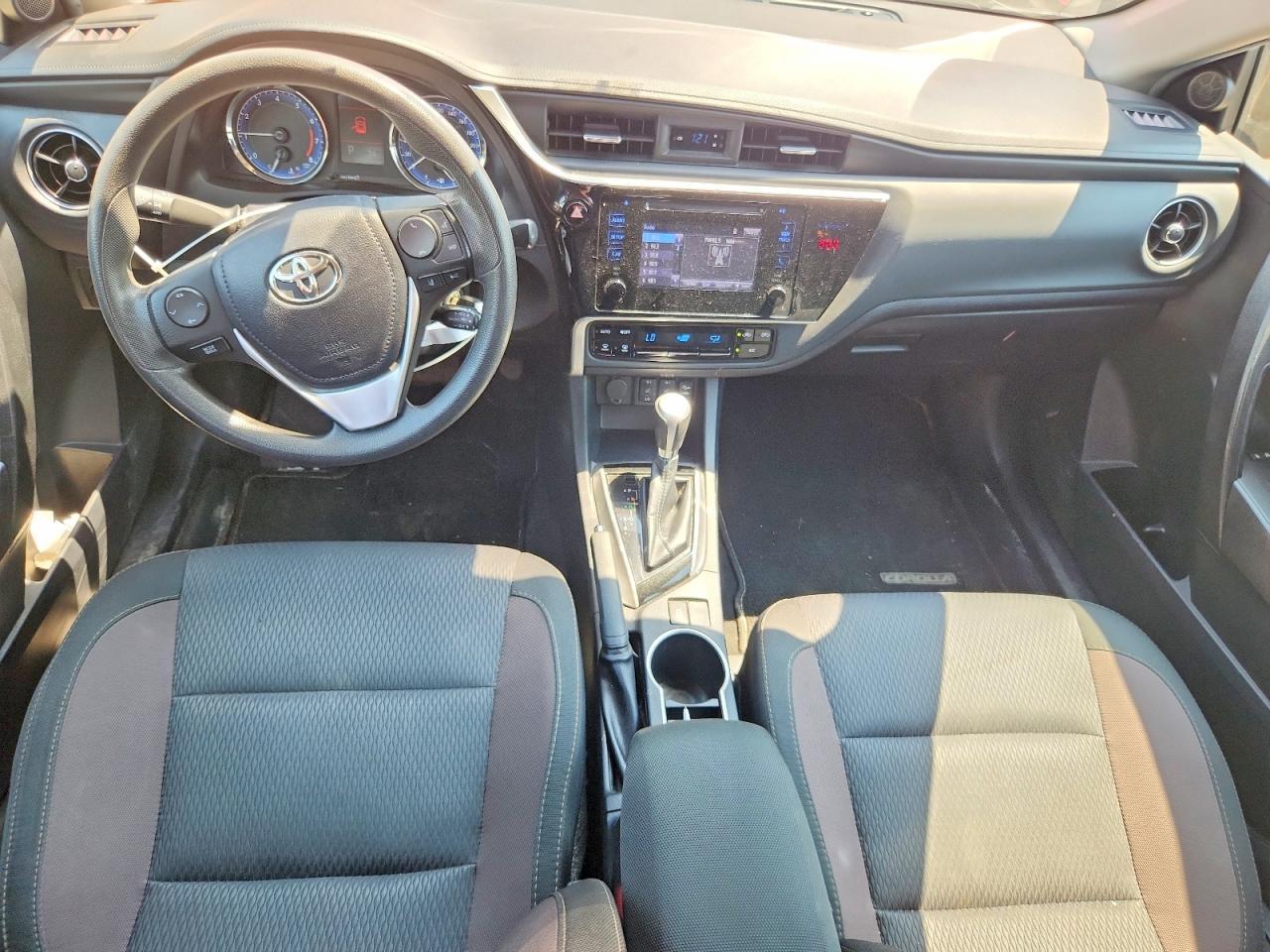 2019 TOYOTA COROLLA — фото 8