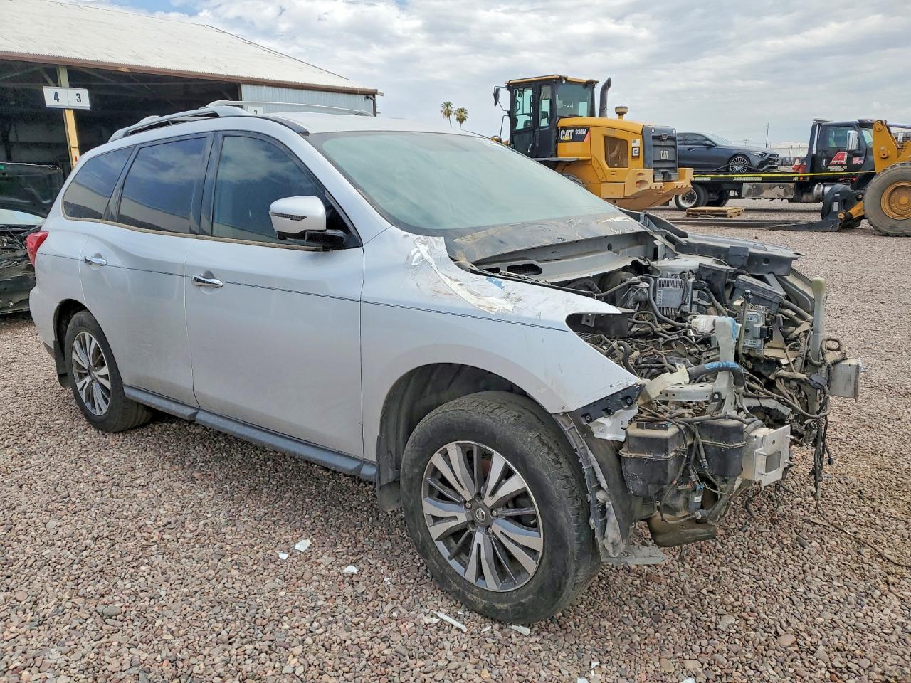 2017 NISSAN PATHFINDER — фото 4