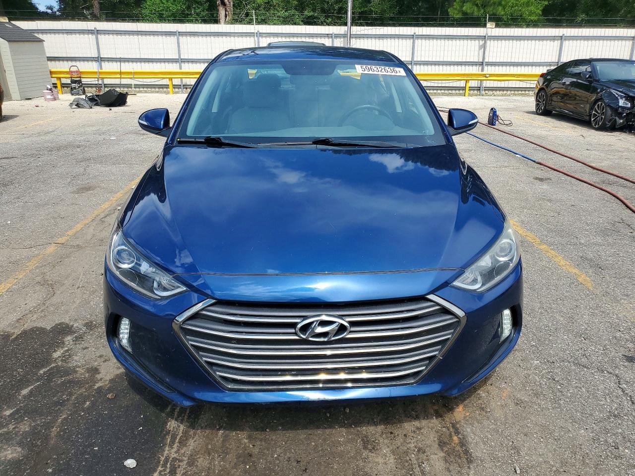 2017 HYUNDAI ELANTRA — фото 5