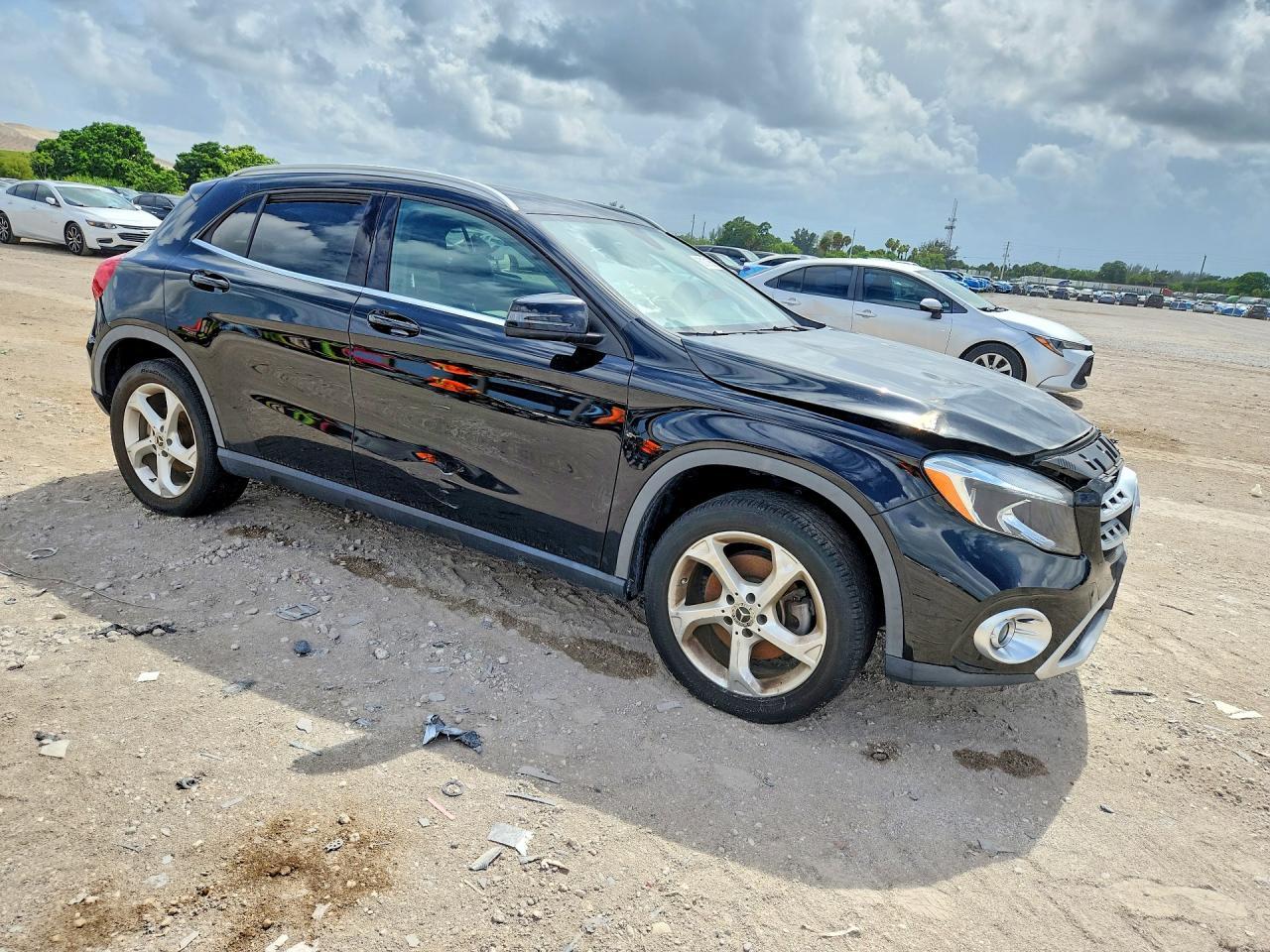 2018 MERCEDES-BENZ GLA-CLASS — фото 4