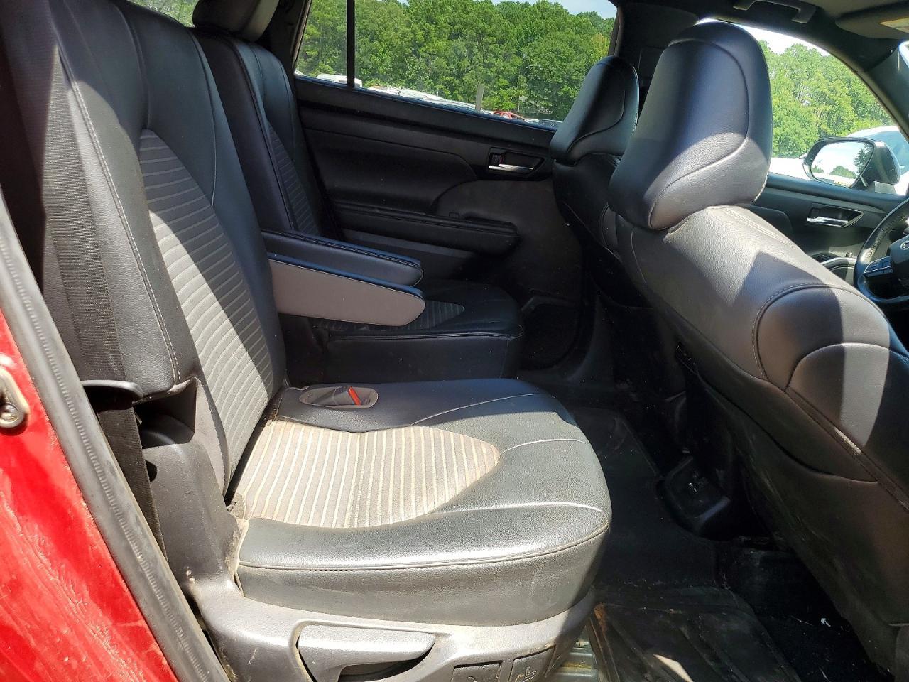 2021 TOYOTA HIGHLANDER — фото 11