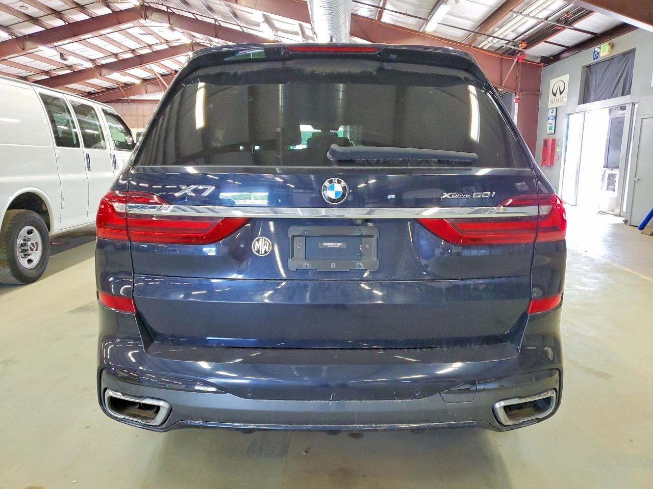 2019 BMW X7 — фото 6