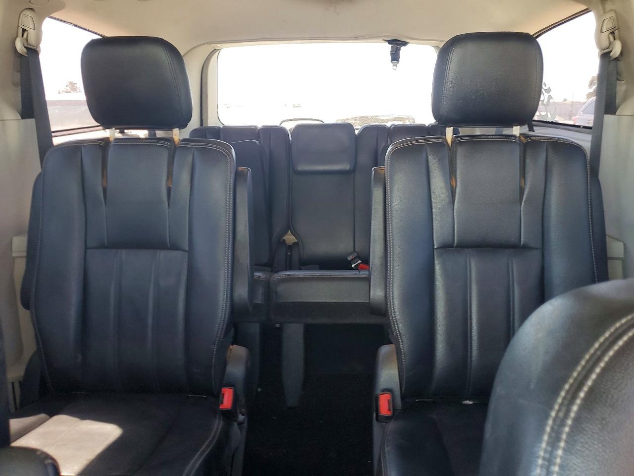 2014 CHRYSLER TOWN & COUNTRY — фото 10