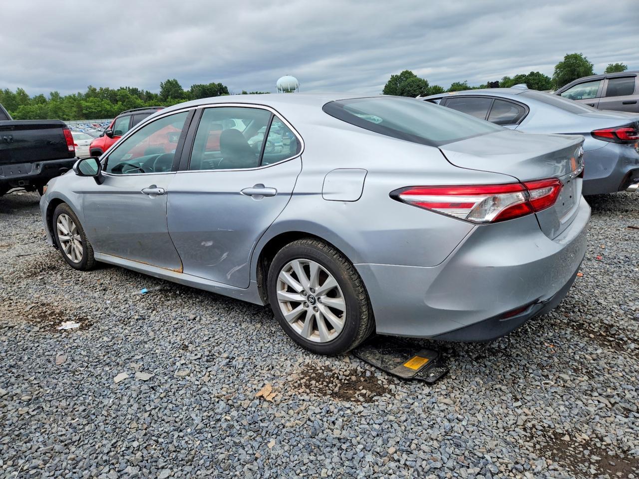 2018 TOYOTA CAMRY — фото 2