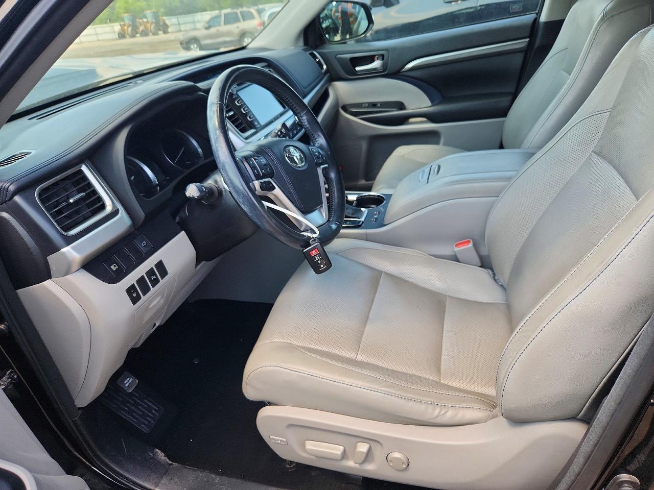 2017 TOYOTA HIGHLANDER HYBRID — фото 7