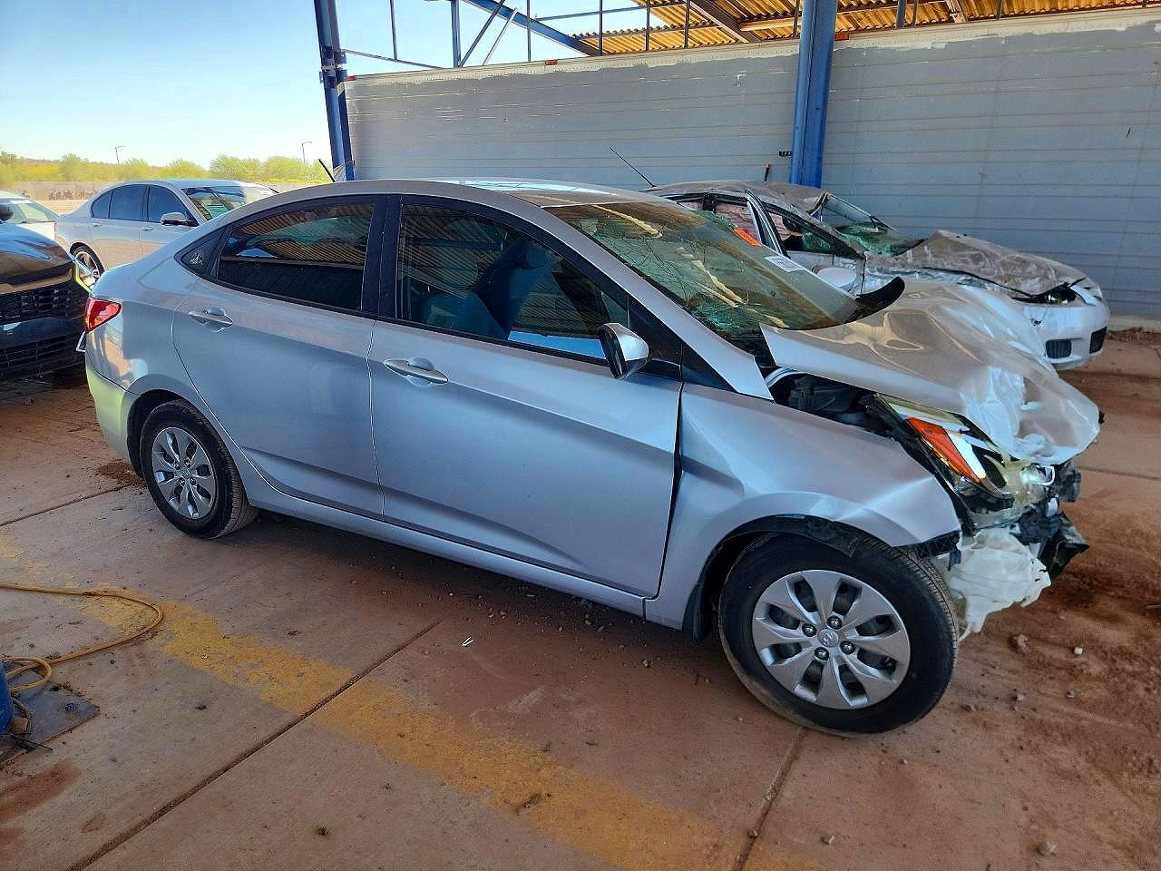 2016 HYUNDAI ACCENT — фото 4