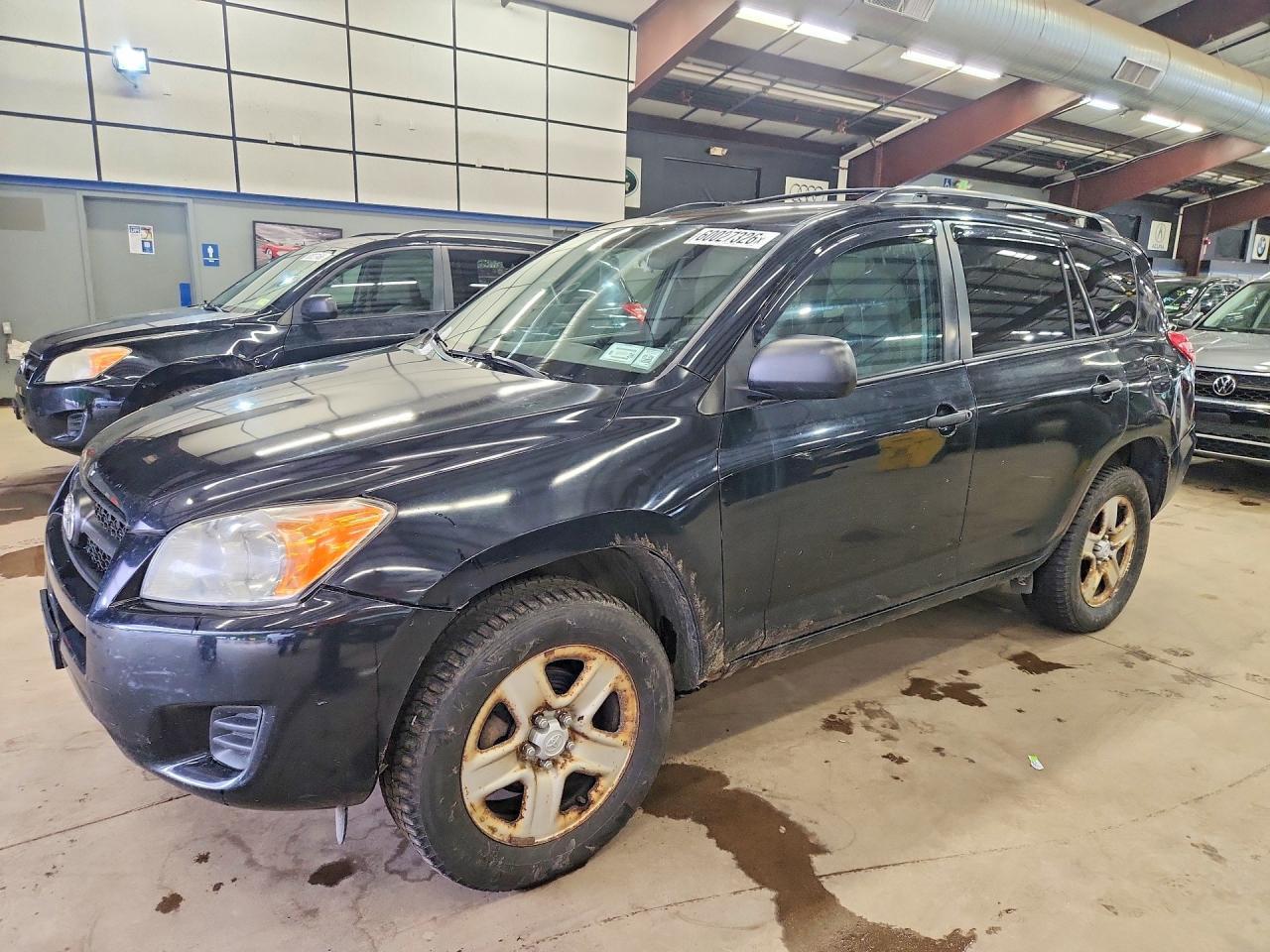 2010 TOYOTA RAV4 — фото 1