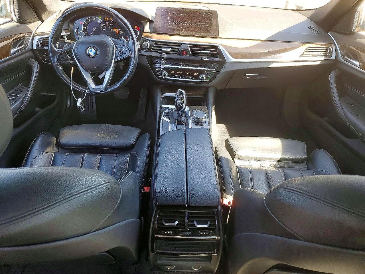 2017 BMW 5 SERIES — фото 8