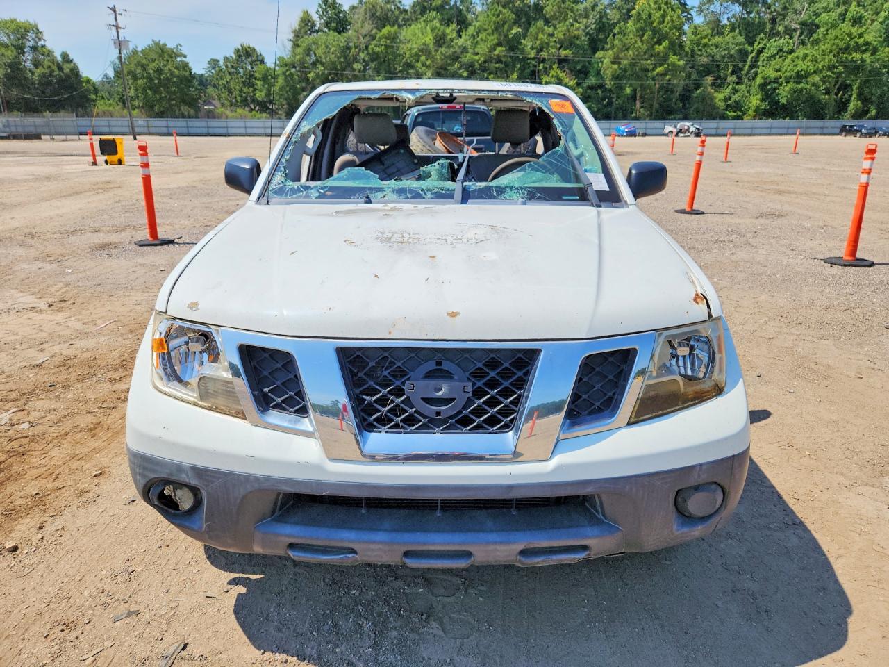 2017 NISSAN FRONTIER — фото 5
