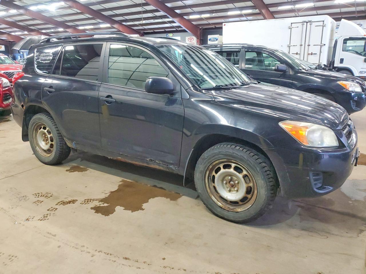 2010 TOYOTA RAV4 — фото 4