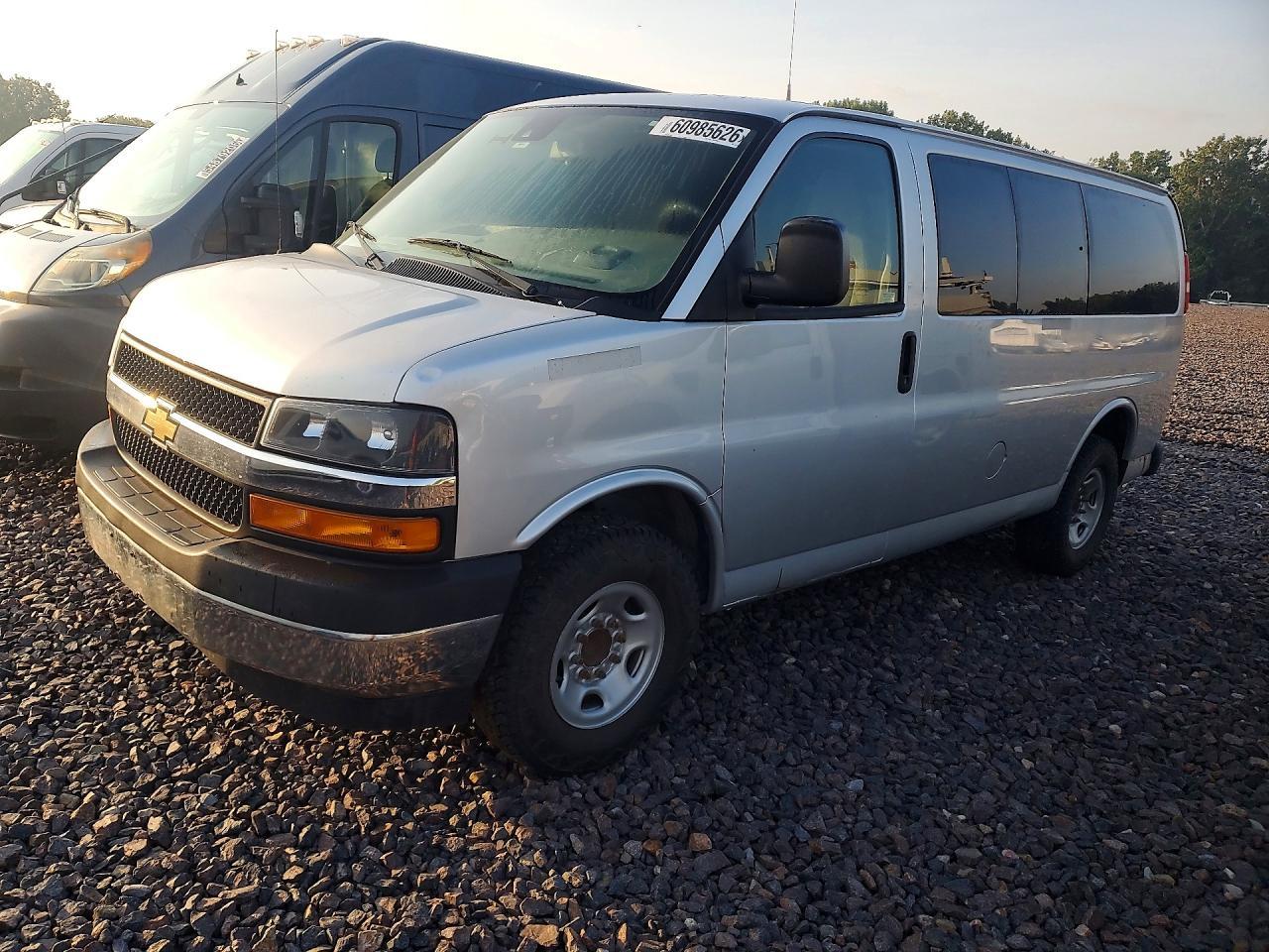 2019 CHEVROLET EXPRESS — фото 1