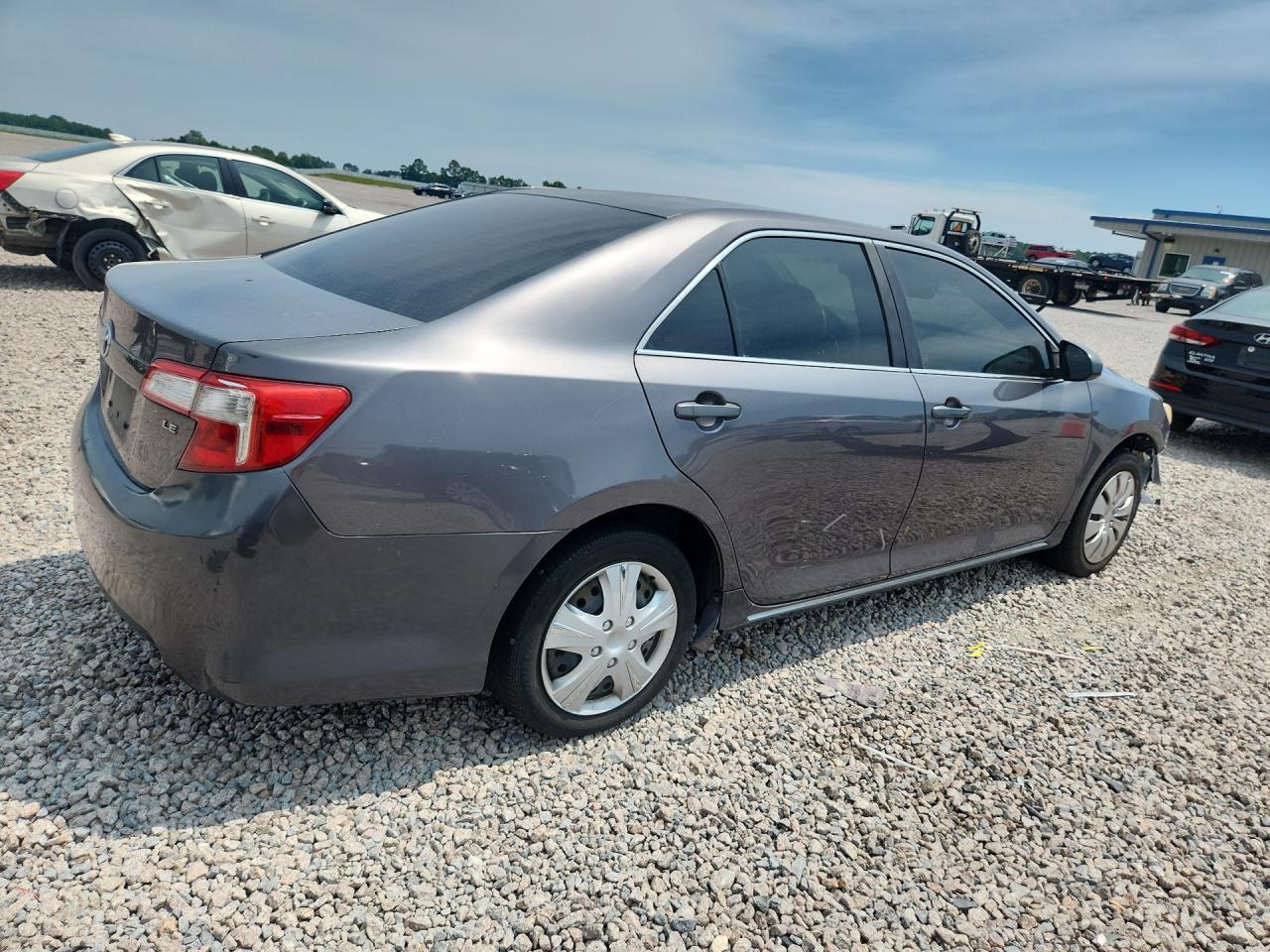 2014 TOYOTA CAMRY — фото 3