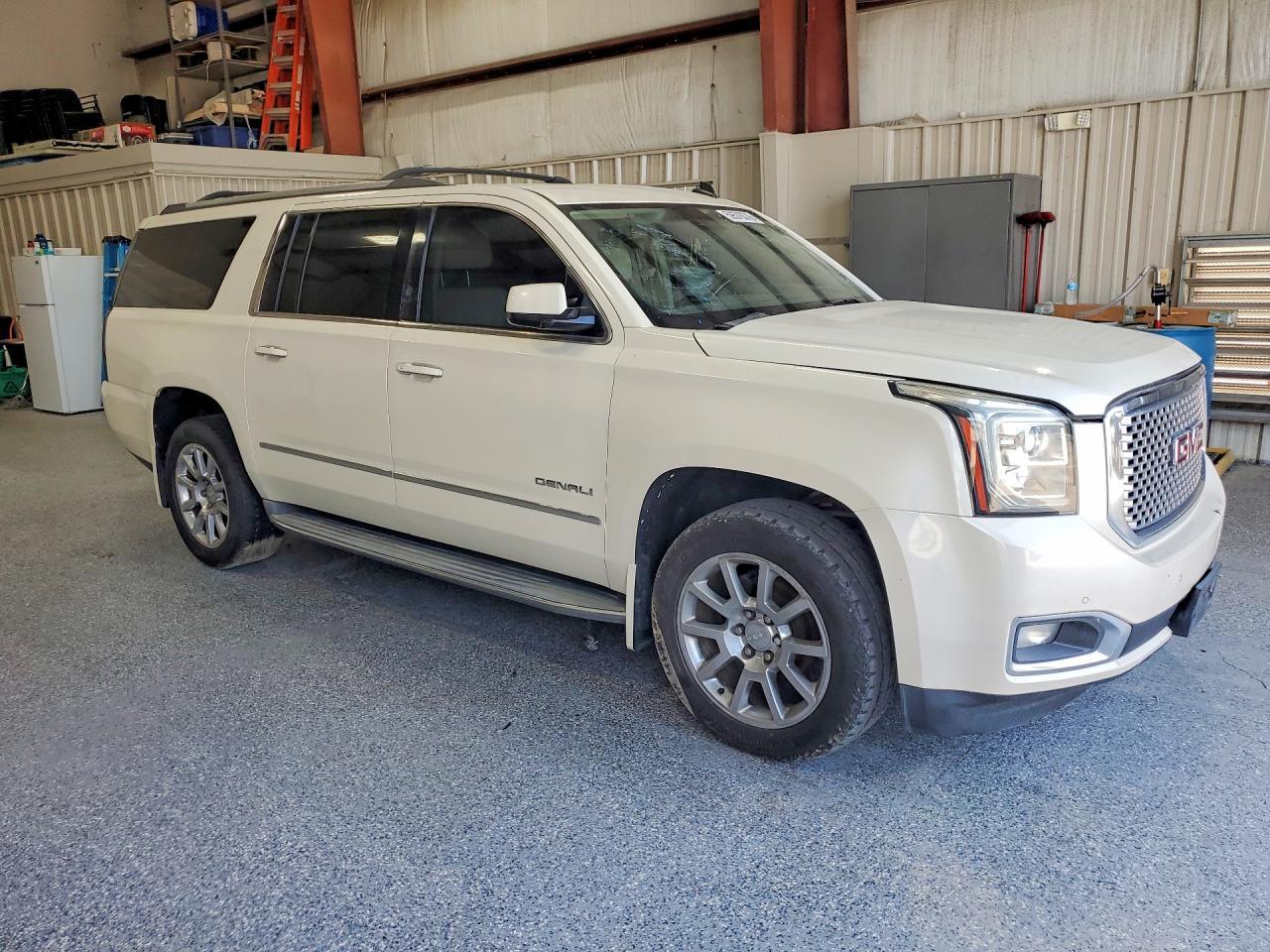 2015 GMC YUKON — фото 4