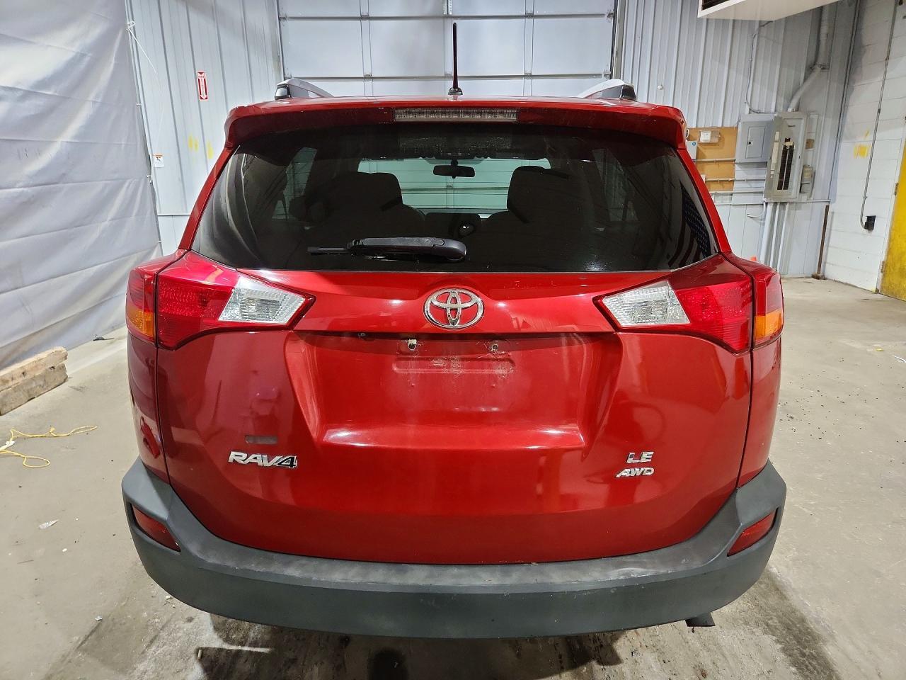 2015 TOYOTA RAV4 — фото 6