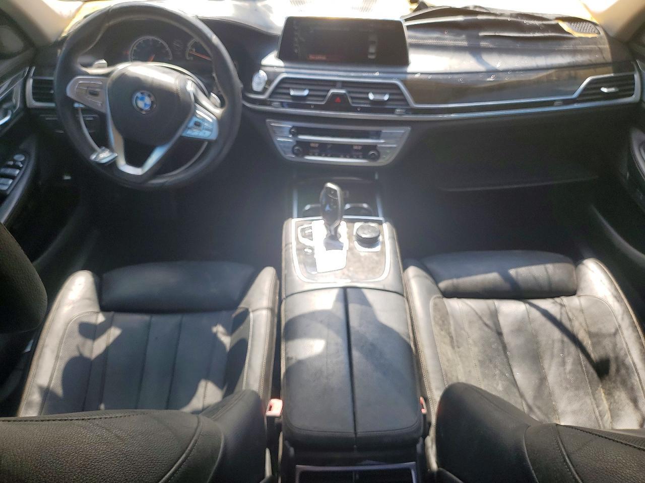 2017 BMW 7 SERIES — фото 8