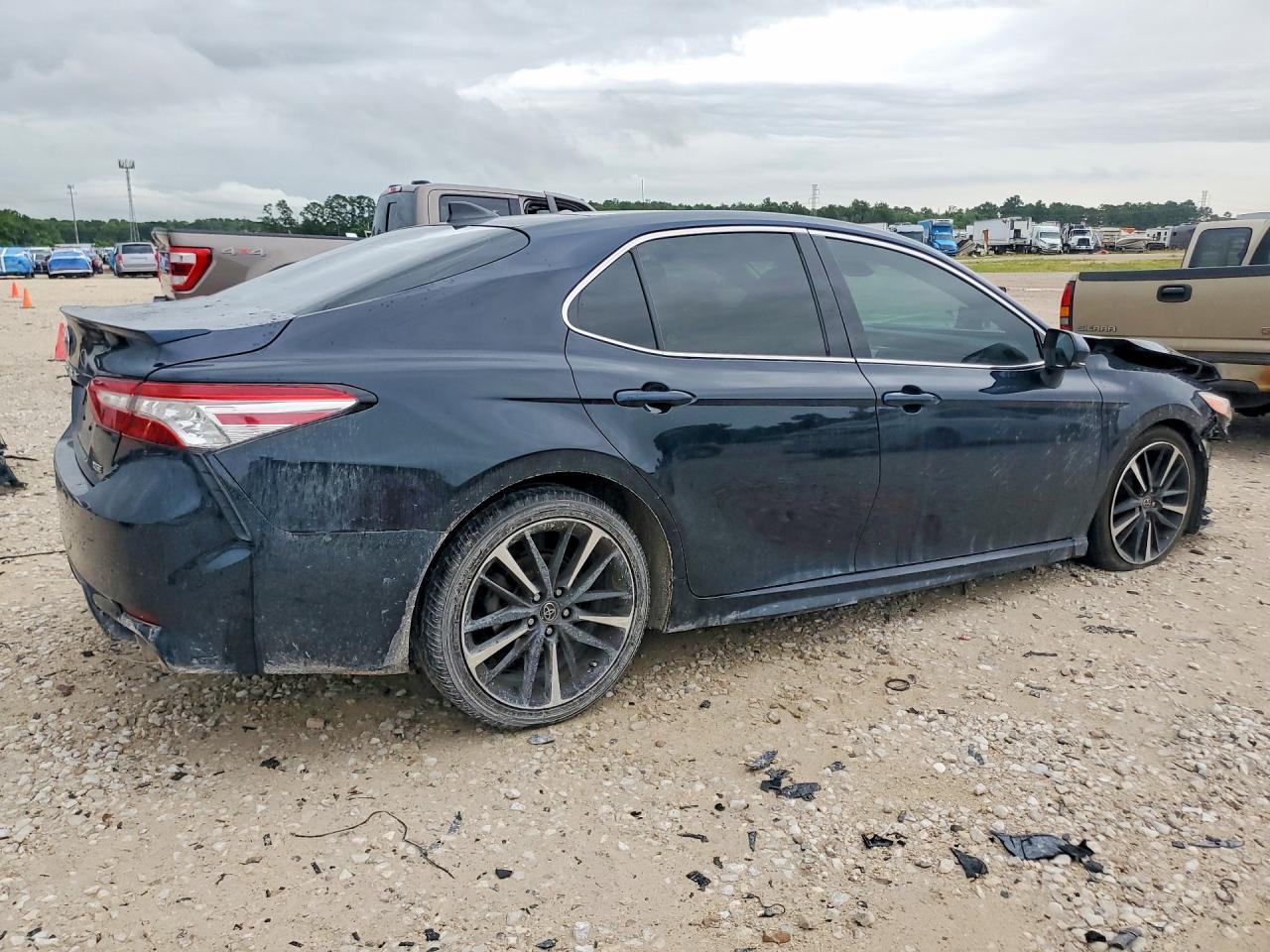 2020 TOYOTA CAMRY — фото 3