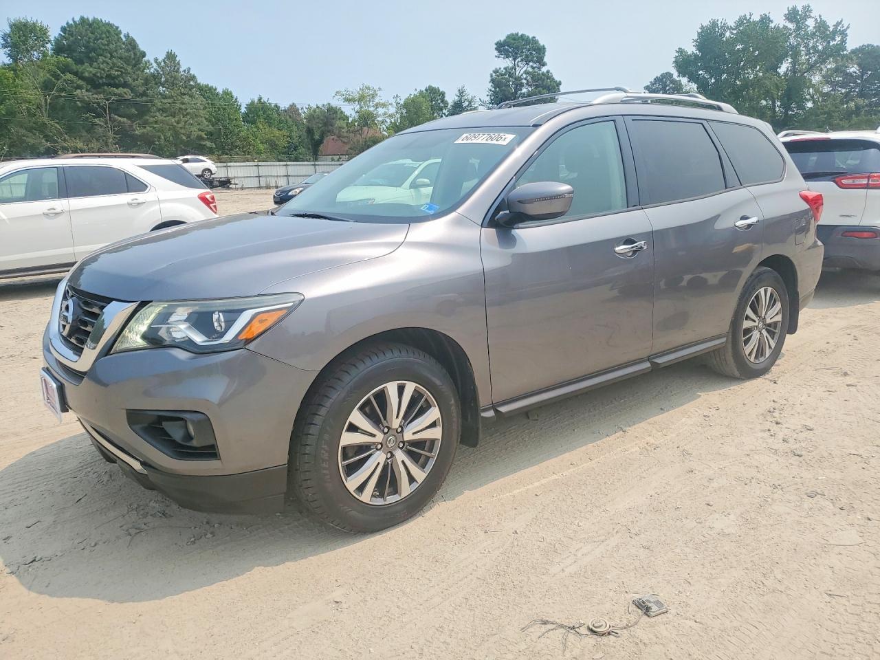 2017 NISSAN PATHFINDER — фото 1