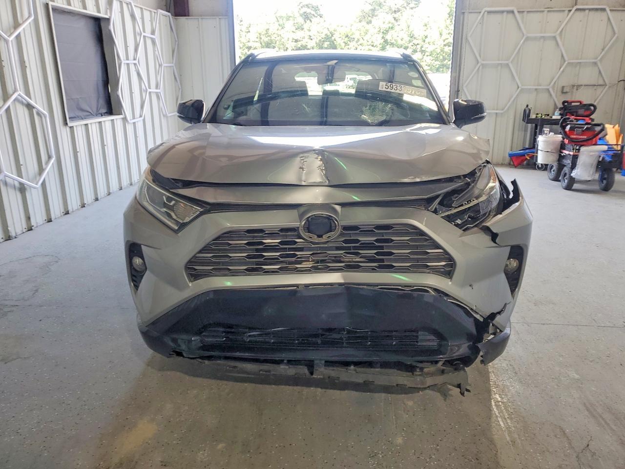 2019 TOYOTA RAV4 HYBRID — фото 5