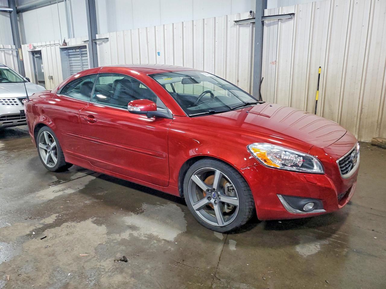 2013 VOLVO C70 — фото 4
