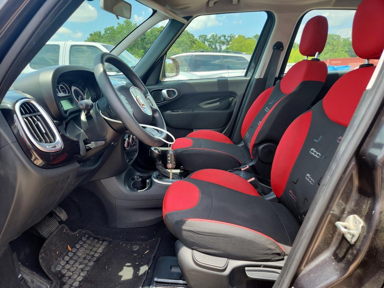2015 FIAT 500L — фото 7