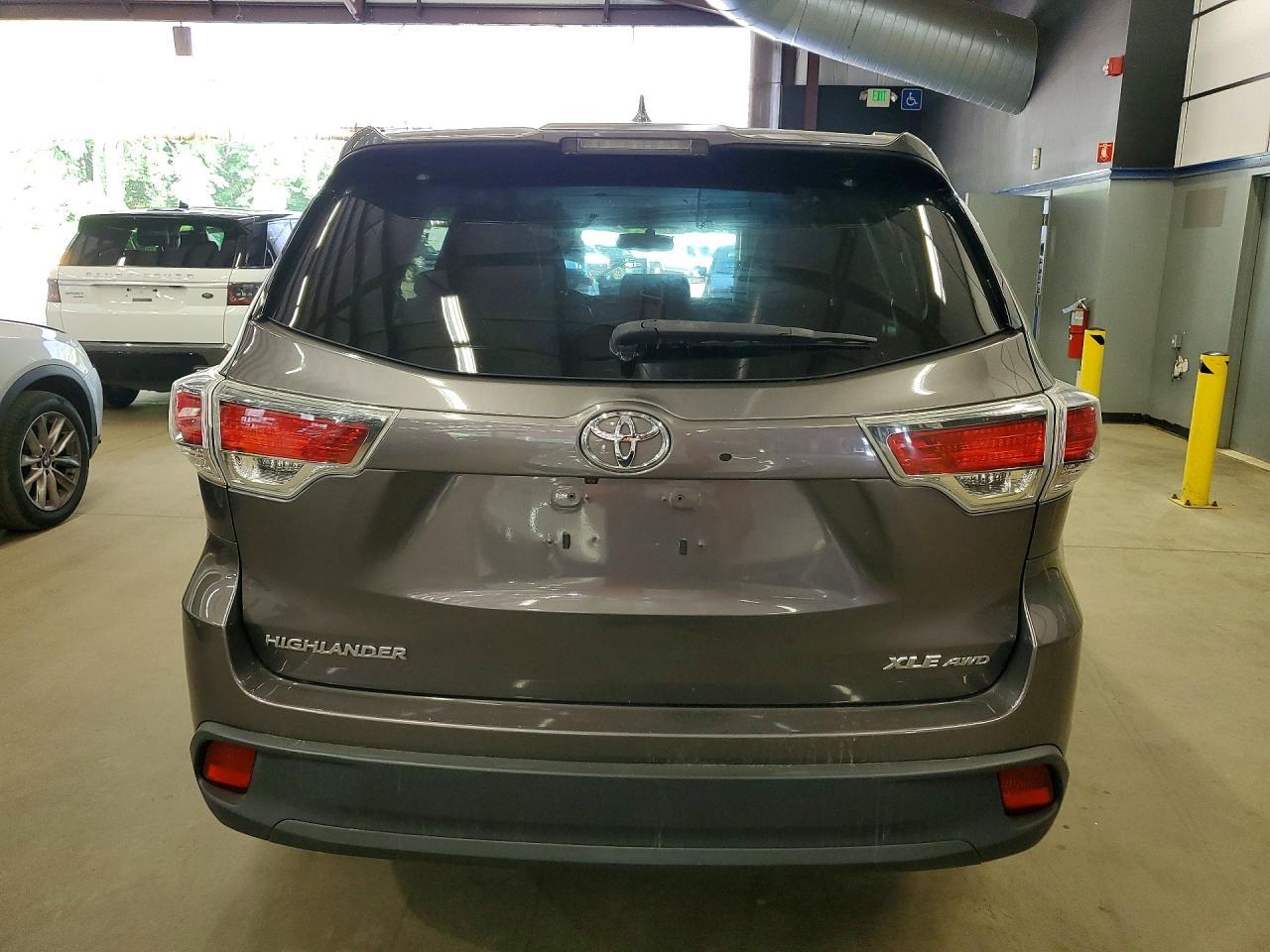 2016 TOYOTA HIGHLANDER — фото 6