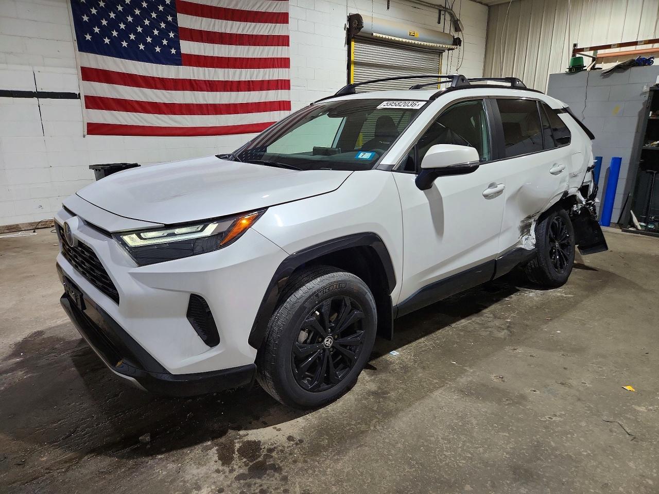 2024 TOYOTA RAV4 HYBRID — фото 1