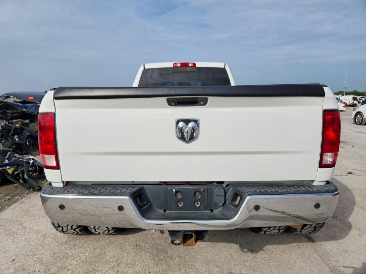 2016 RAM 3500 — фото 6