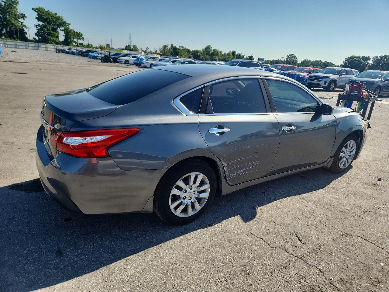 2017 NISSAN ALTIMA — фото 3