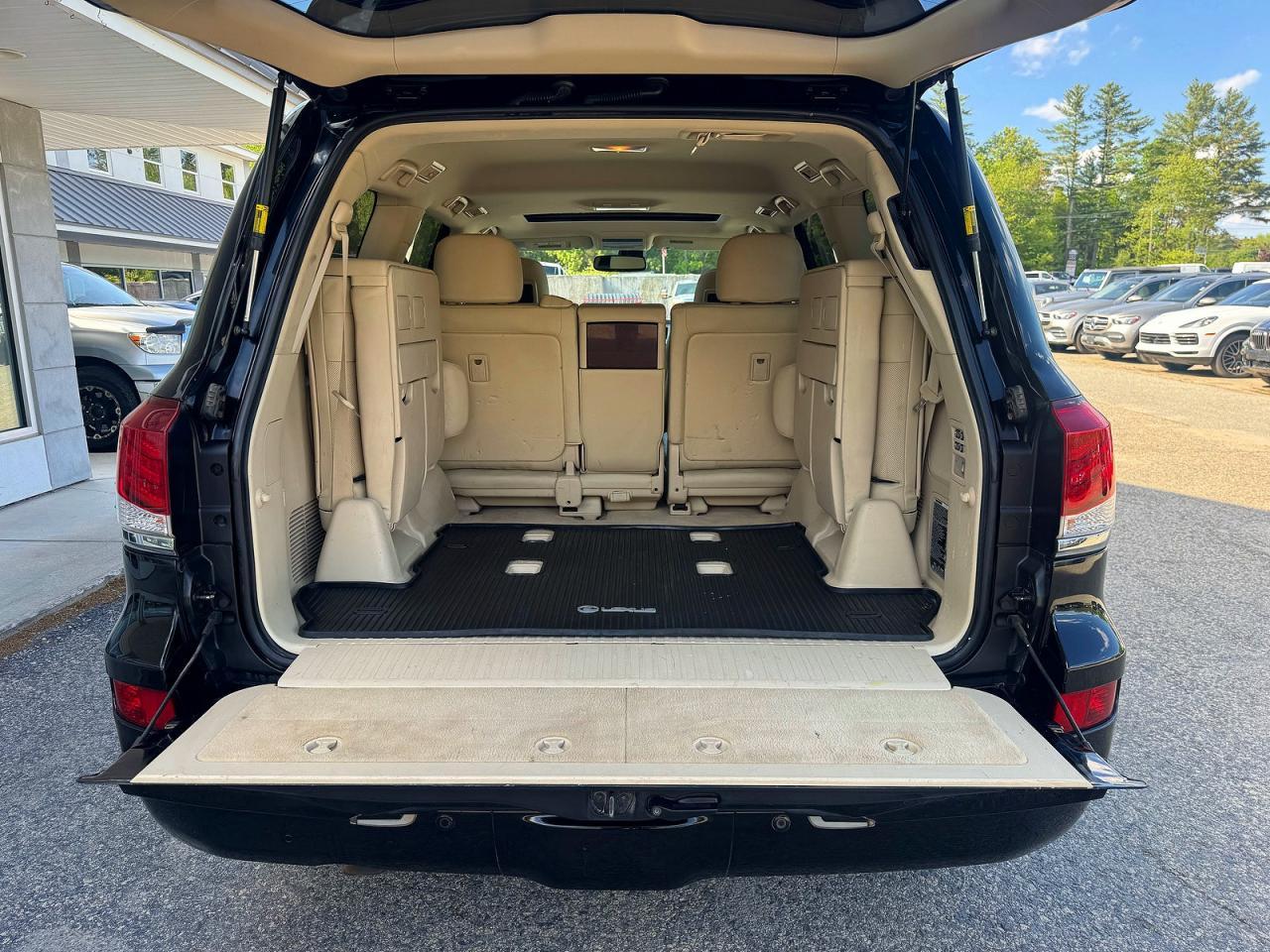 2015 LEXUS LX 570 — фото 9