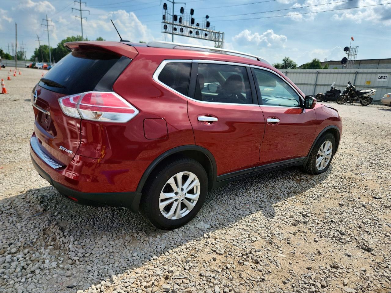2015 NISSAN ROGUE — фото 3
