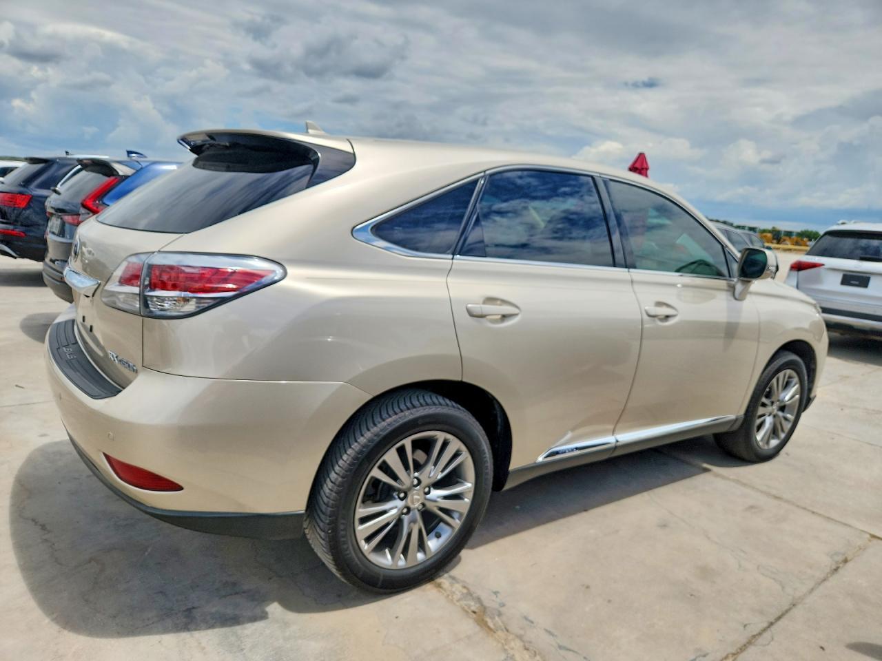 2013 LEXUS RX 450H — фото 3