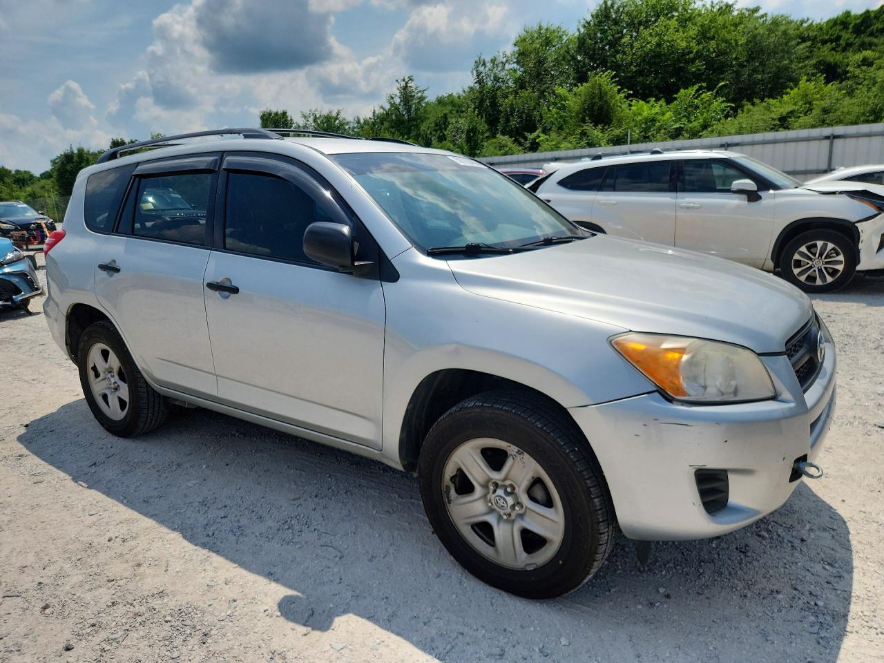 2011 TOYOTA RAV4 — фото 4