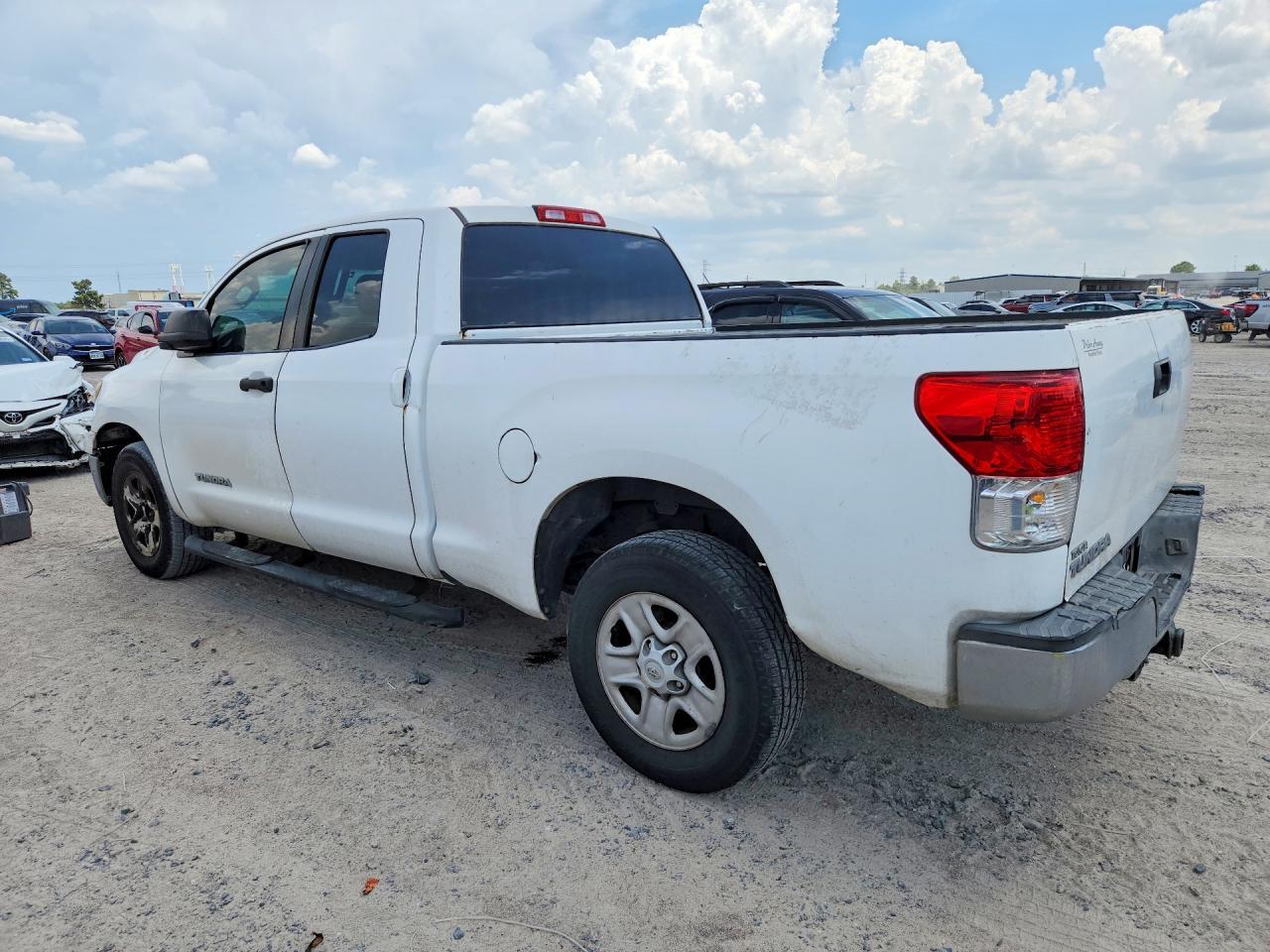 2011 TOYOTA TUNDRA — фото 2