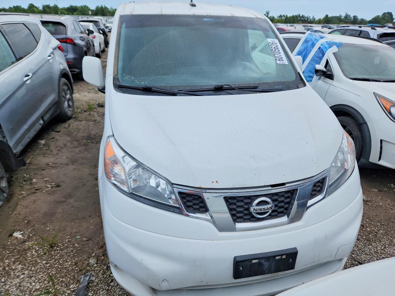 2015 NISSAN NV200 — фото 5