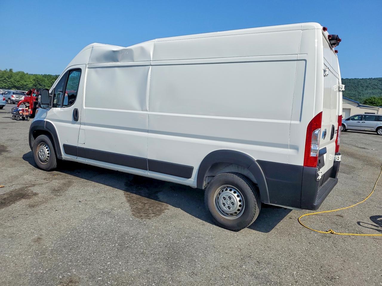 2025 RAM PROMASTER 2500 — фото 2
