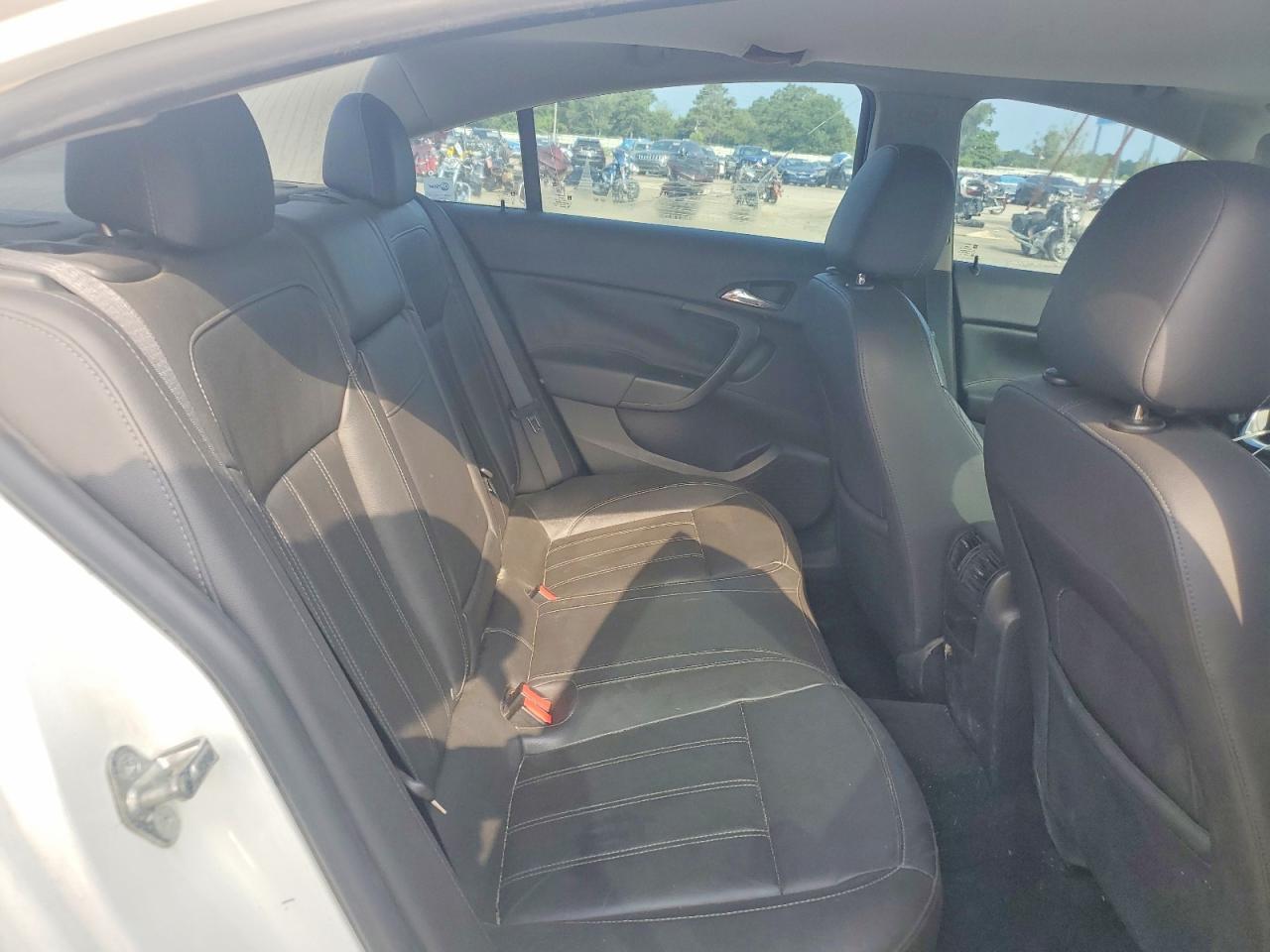 2011 BUICK REGAL — фото 10