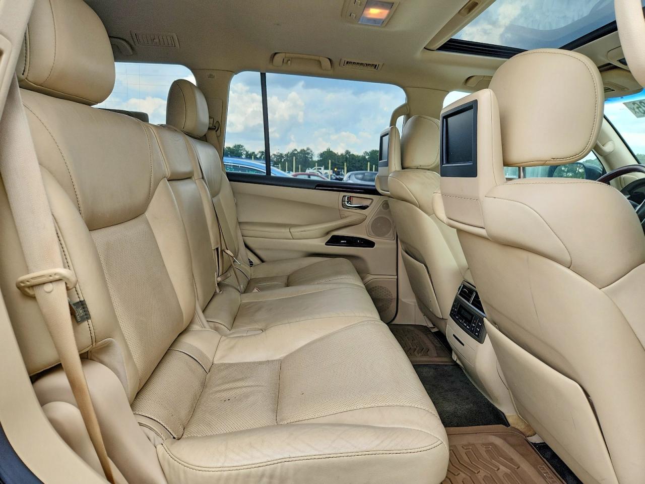 2013 LEXUS LX 570 — фото 11