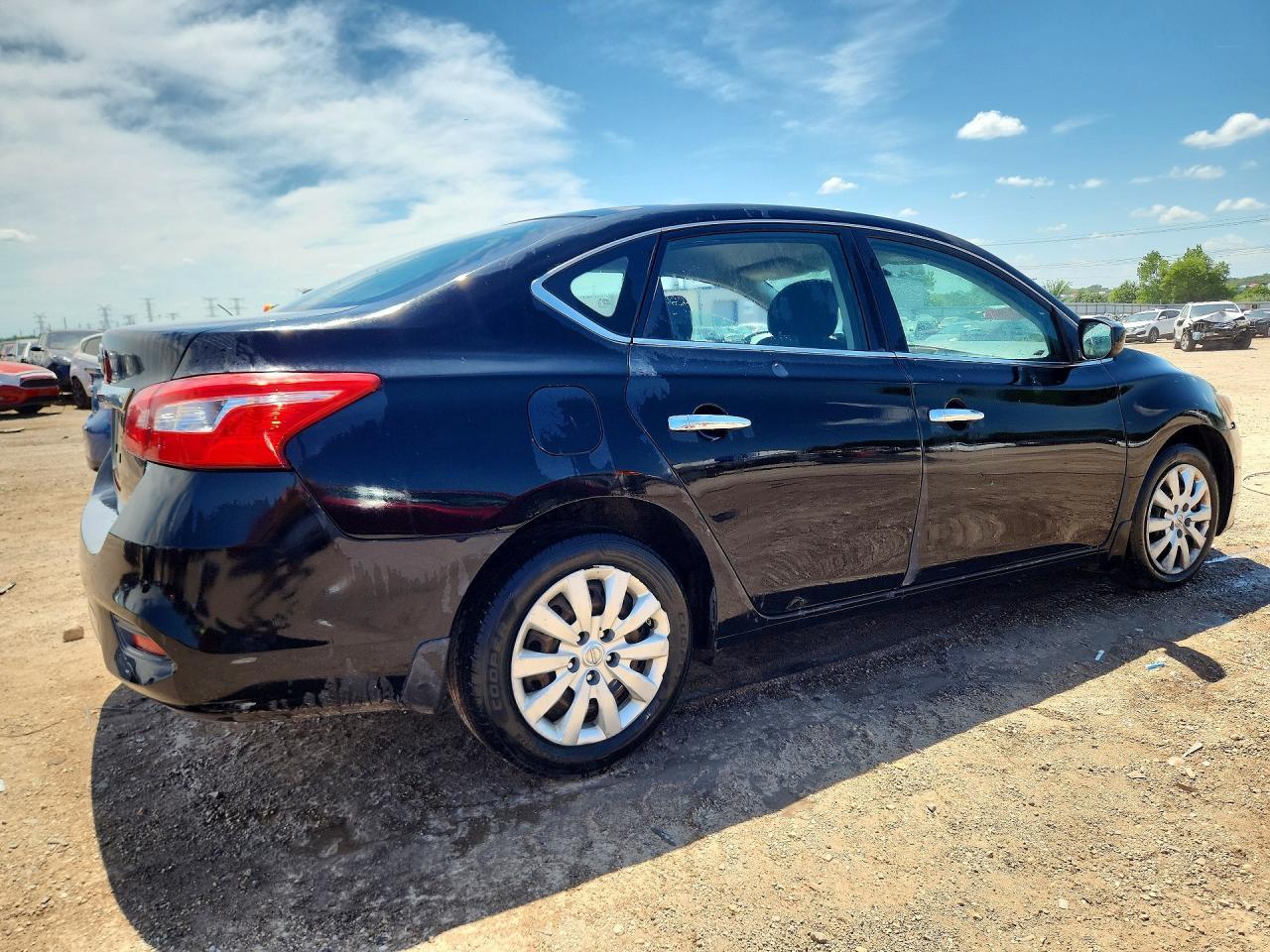 2016 NISSAN SENTRA — фото 3