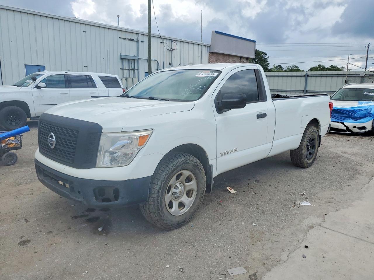 2017 NISSAN TITAN — фото 1