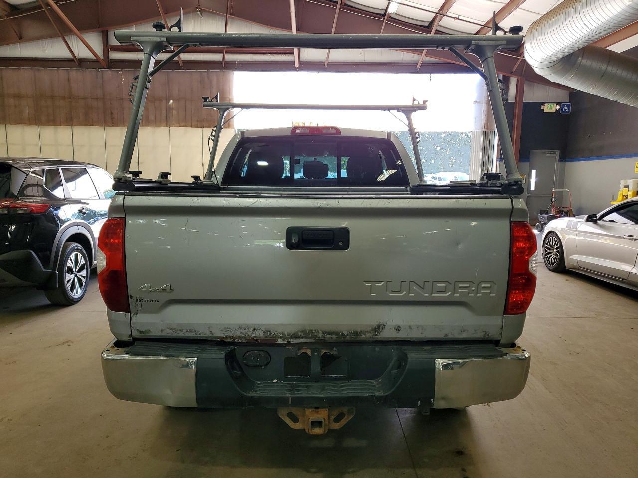 2015 TOYOTA TUNDRA — фото 6