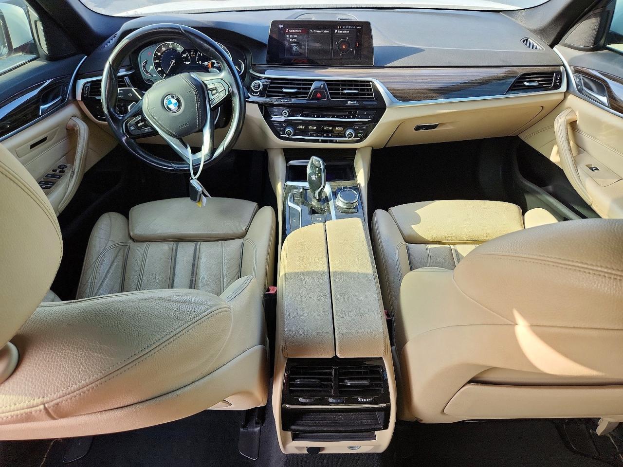 2017 BMW 5 SERIES — фото 8
