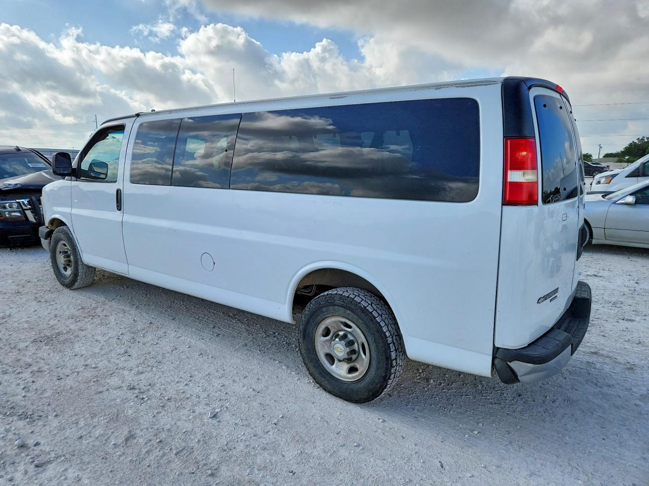 2014 CHEVROLET EXPRESS — фото 2
