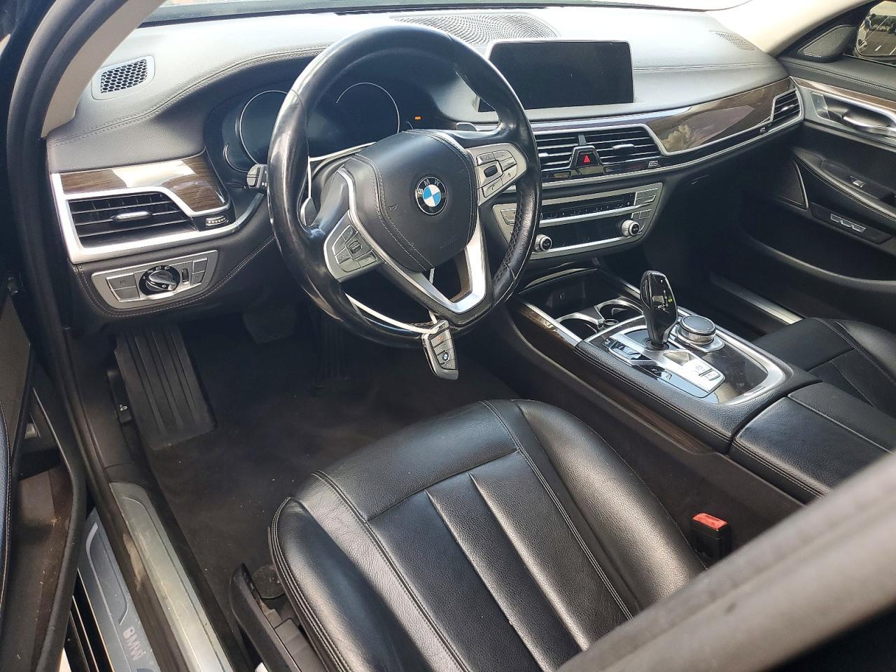 2018 BMW 7 SERIES — фото 8